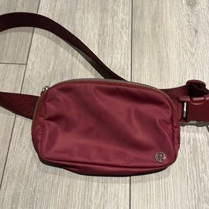 Lululemon belt bag - mulled wine